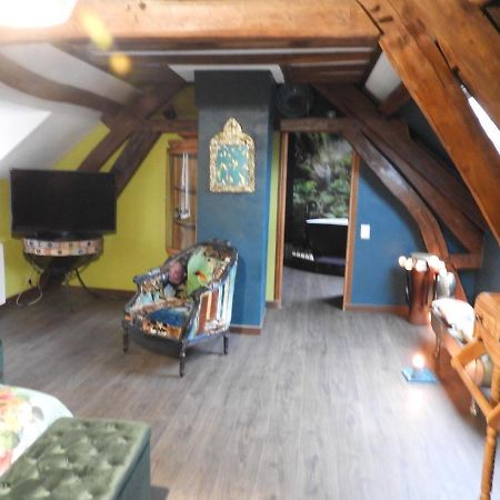 L'Ecrin Du Val De Sambre Panzió Maubeuge Kültér fotó