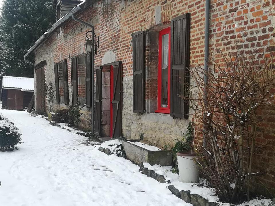 L'Ecrin Du Val De Sambre Panzió Maubeuge Kültér fotó